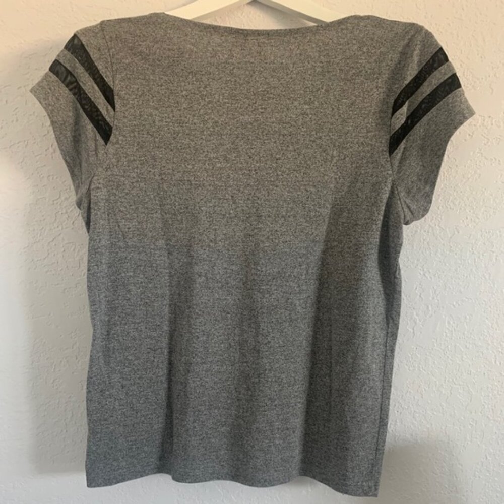 H&M Grey Tee - Picture 2 of 4